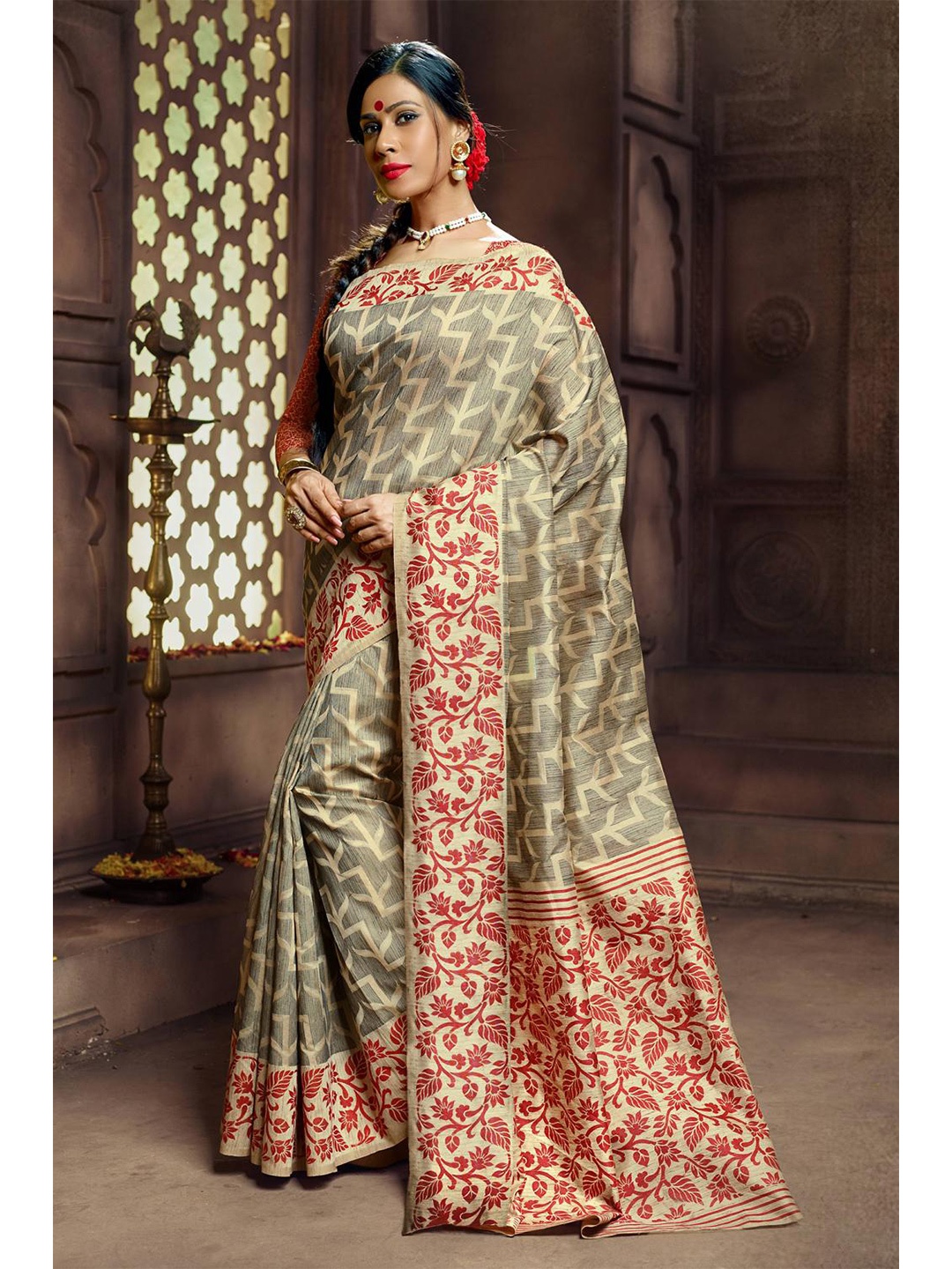 

KARAGIRI Grey And Maroon Woven Design Zari Banarasi Saree