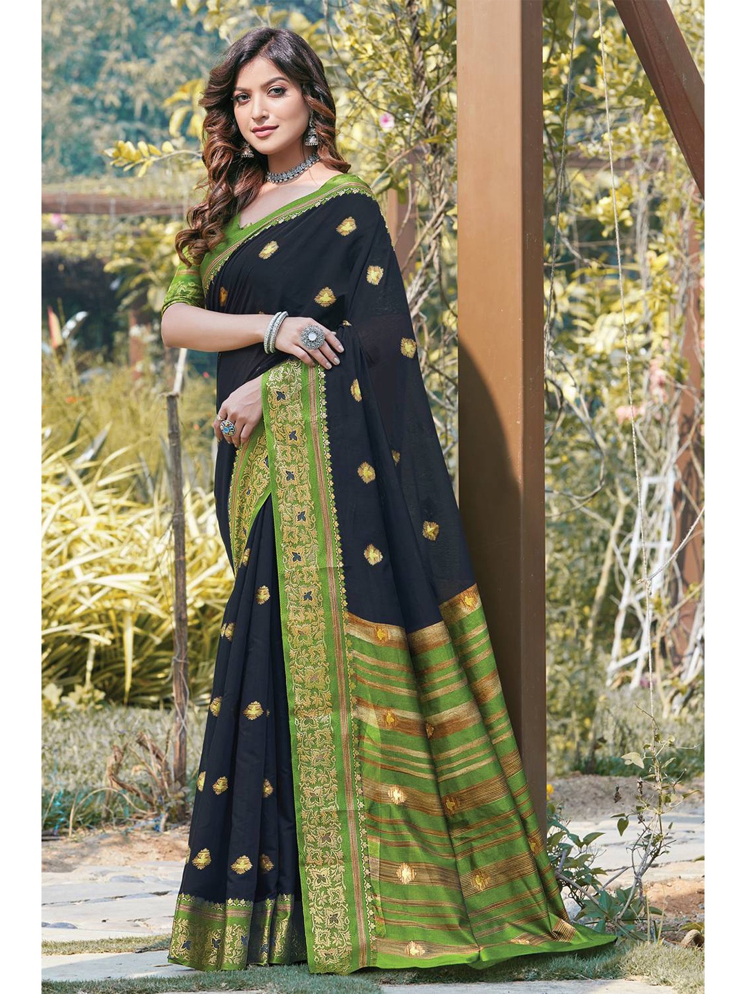 

KARAGIRI Black & Green Woven Design Zari Saree