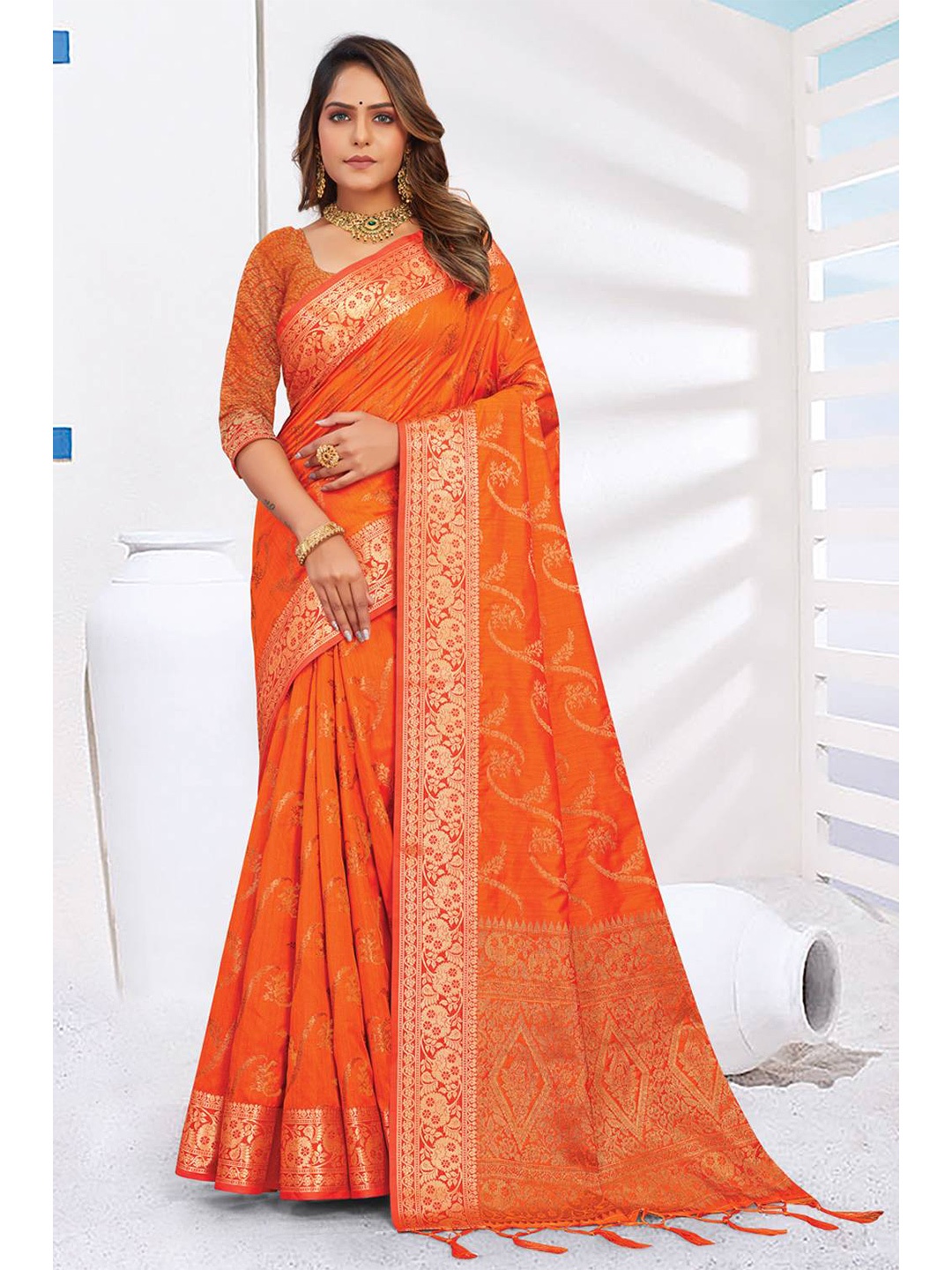 

KARAGIRI Orange & Gold-Toned Woven Design Zari Silk Blend Banarasi Saree