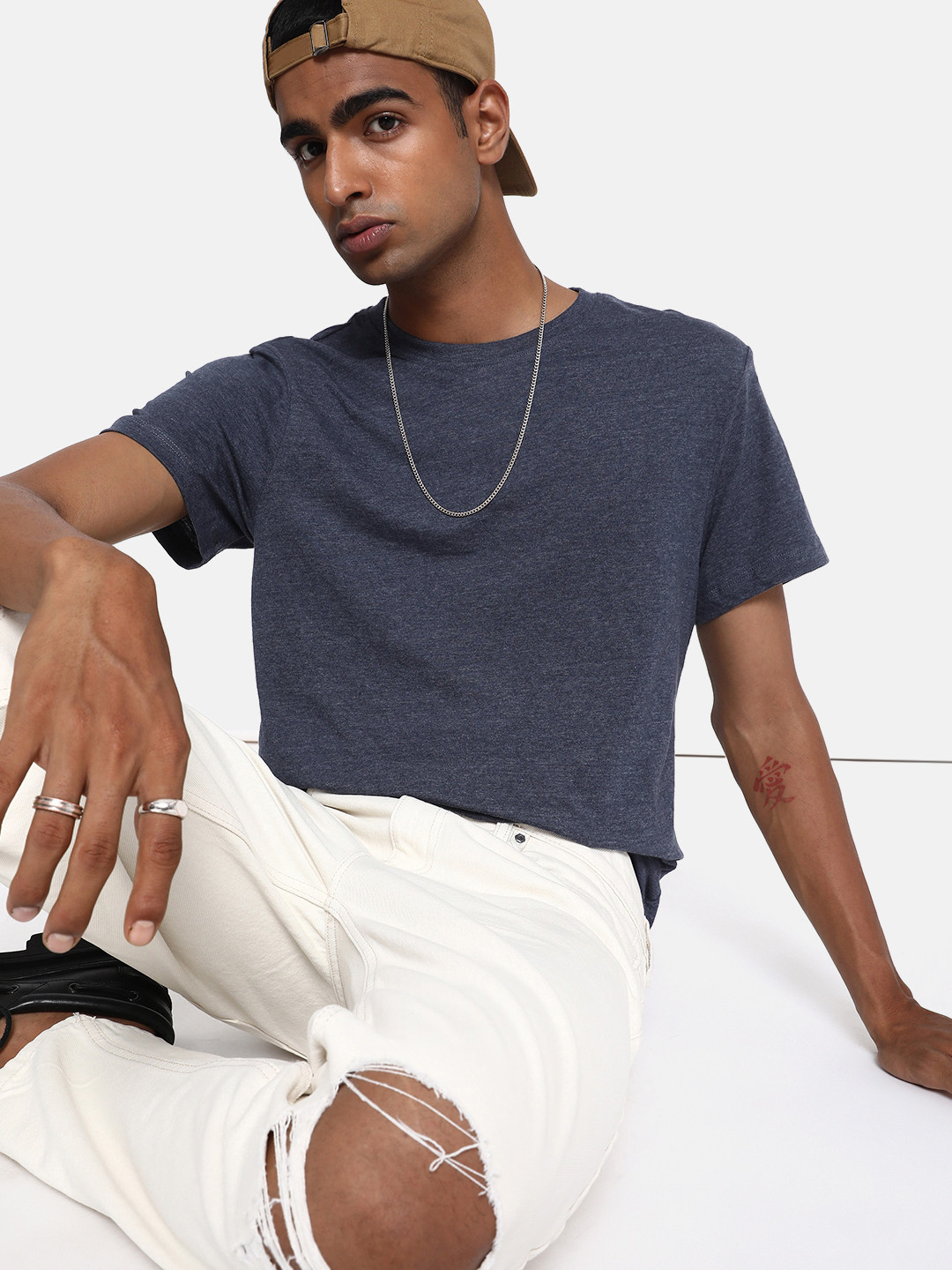 

The Roadster Life Co. Solid Round Neck T-shirt, Blue