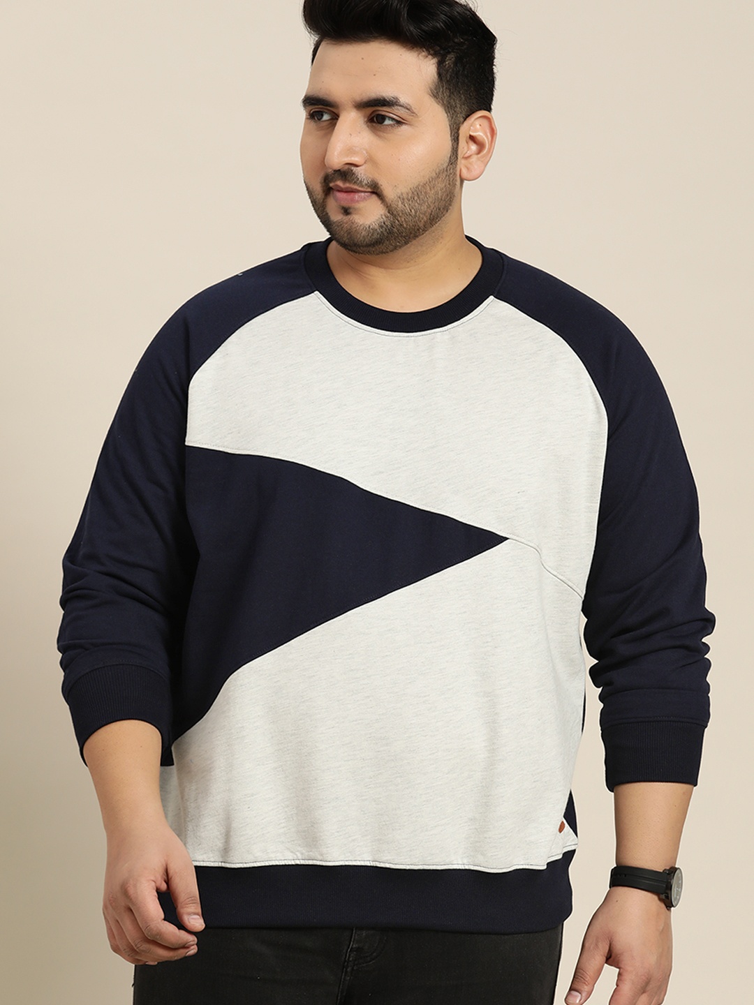 

Sztori Men Plus Size Navy Blue & Grey Colourblocked Raglan Sleeves Sweatshirt