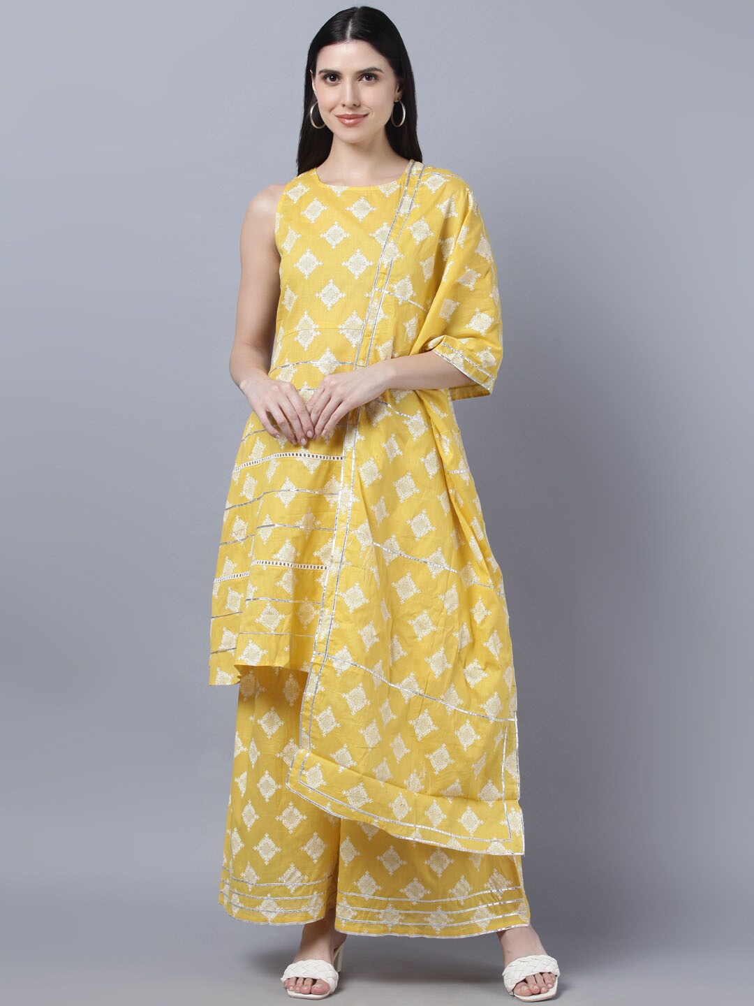 

Myshka Women Yellow Floral Pure Cotton Kurti with Palazzos & With Dupatta