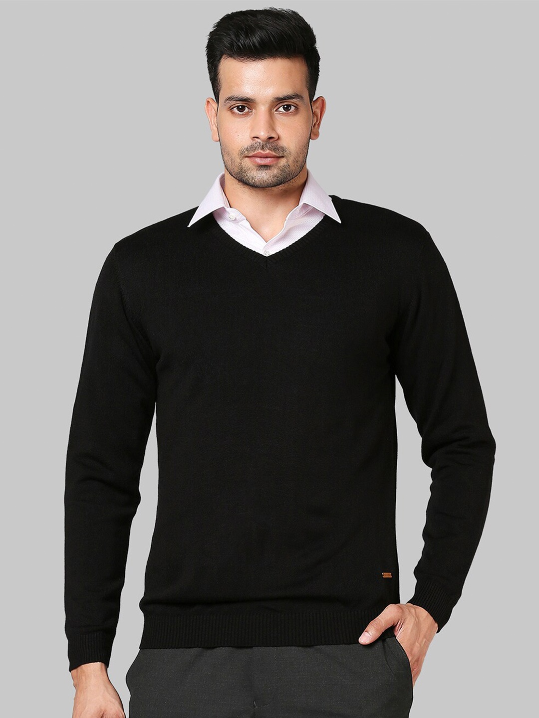 

Park Avenue Men Black Pullover Sweater