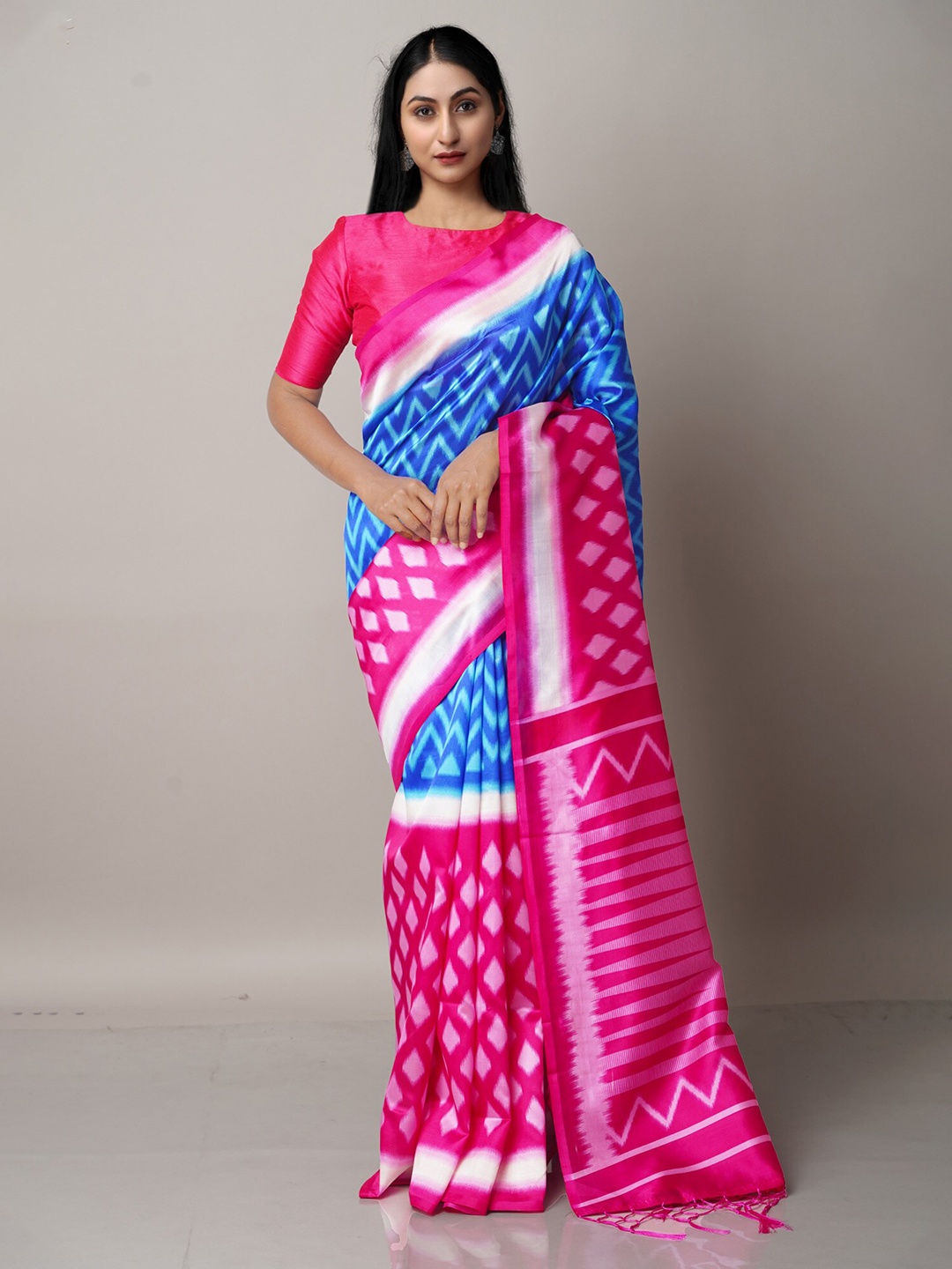 

Unnati Silks Blue & Pink Art Silk Block Print Saree
