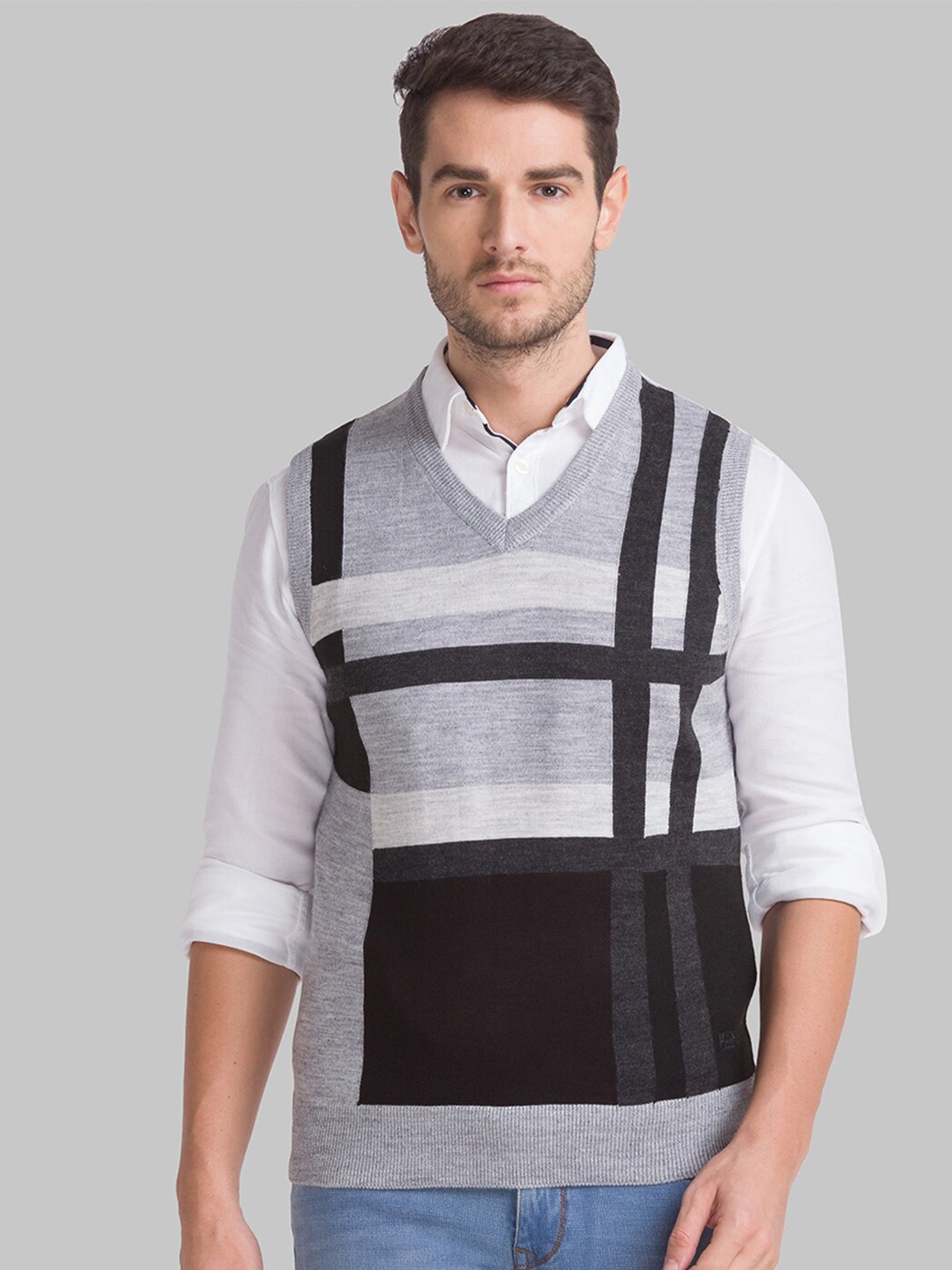 

Parx Men Grey & Black Colourblocked Pullover Sweater