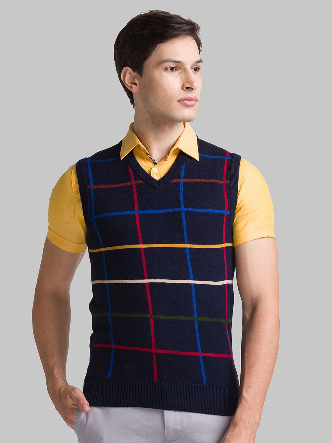 

Parx Men Navy Blue & Red Checked Sweater Vest