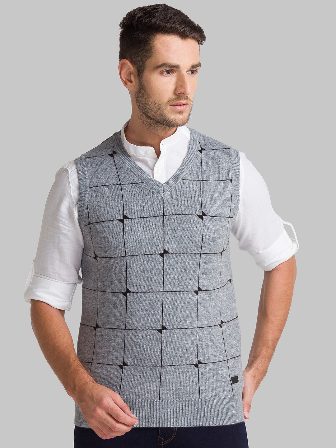 

Parx Men Grey & Black Checked Sweater Vest