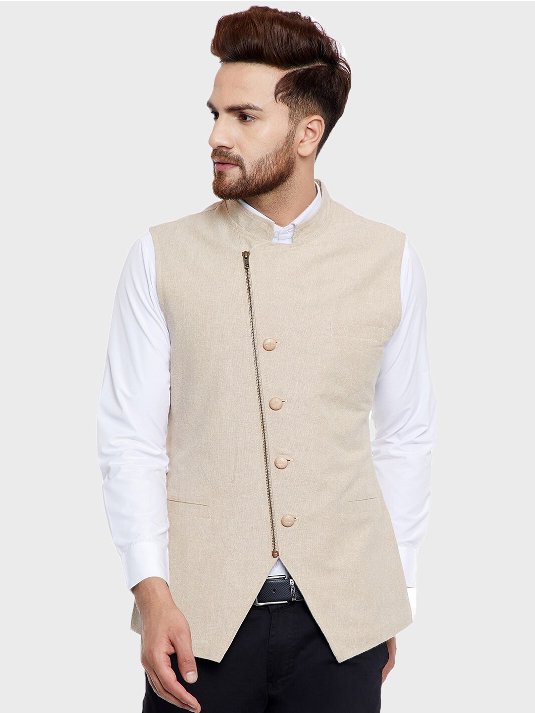 

Hypernation Men Beige Solid Cotton Nehru Jacket