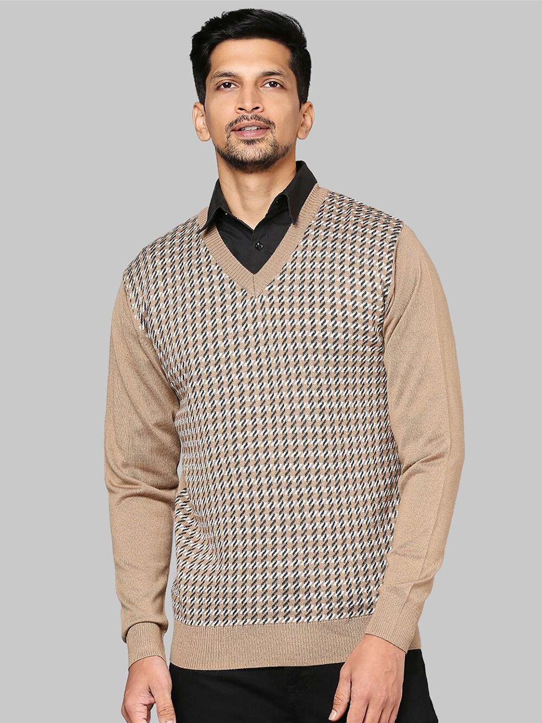 

Raymond Men Beige & Black Checked Pullover