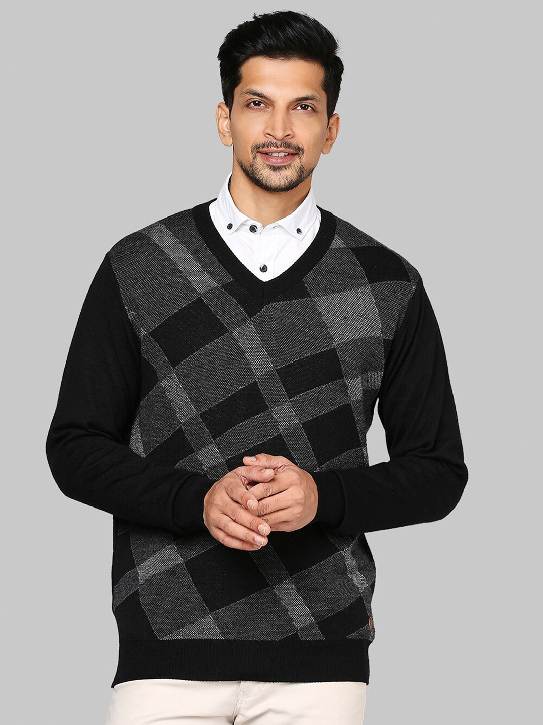 

Raymond Men Black Sweaters