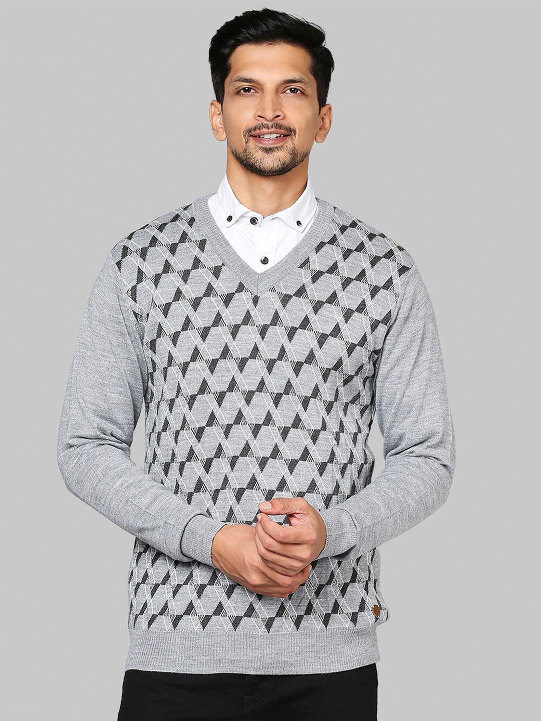 

Raymond Men Grey & Black Pullover
