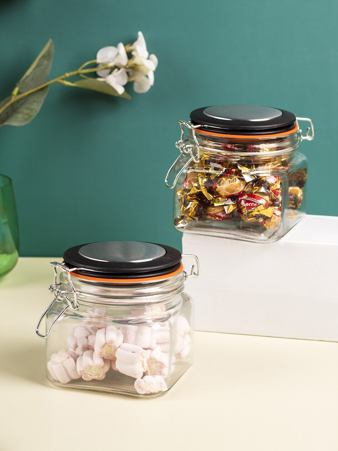

MARKET99 Set Of 2 Glass Jar With Lid- 600ML, Transparent