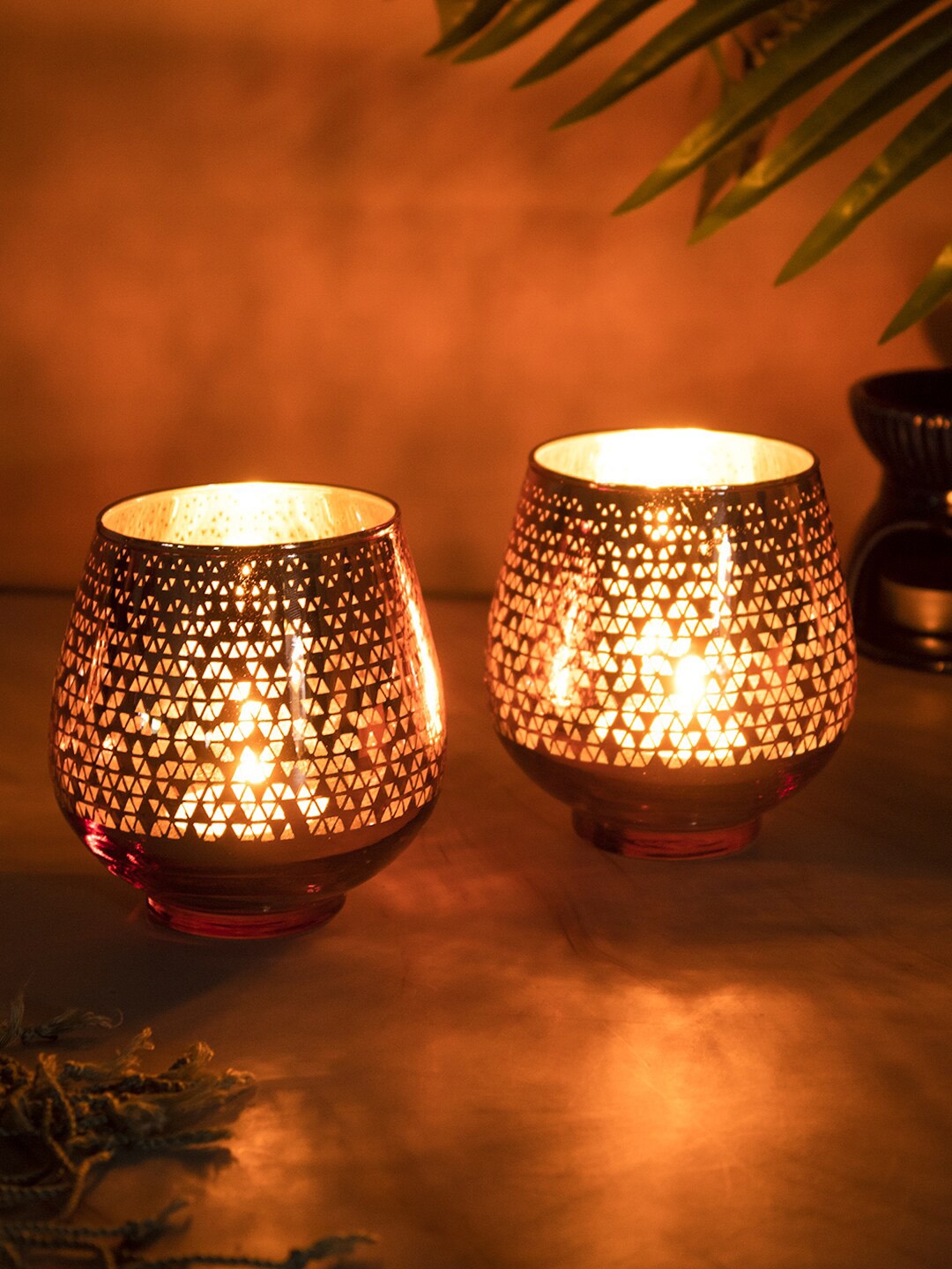 

MARKET99 Pink Textured Candle Holders
