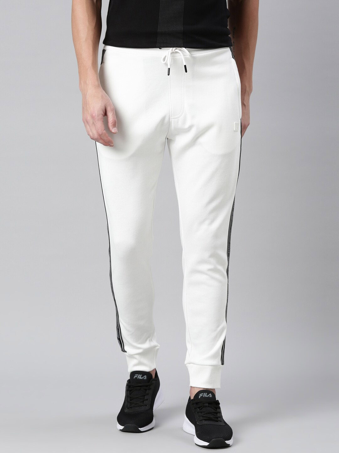 

Proline Active Men Off White Solid Cotton Joggers