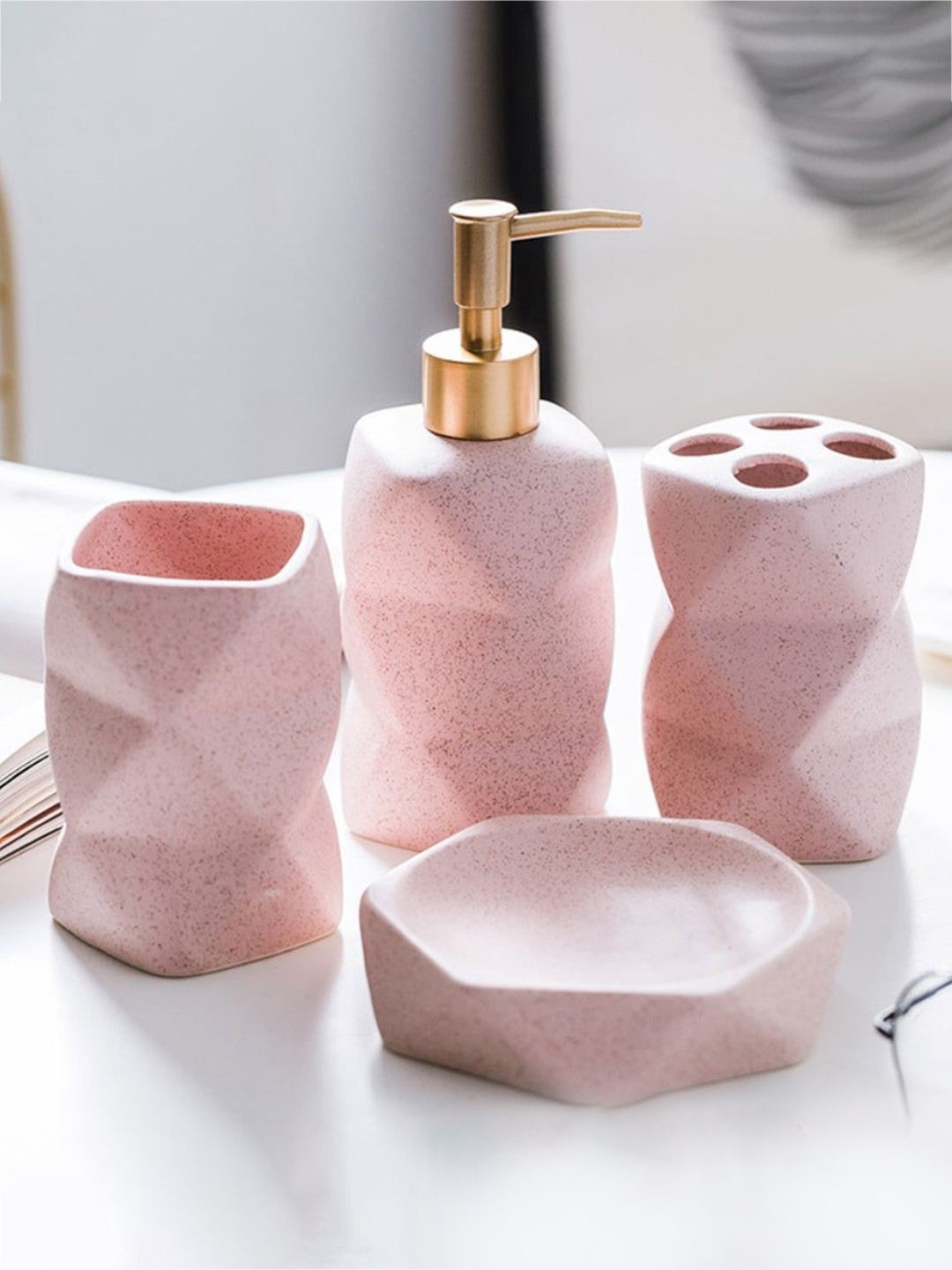 

Nestasia Set Of 4 Pink Textured Speckled Modern Ceramic Bathroom Accessories