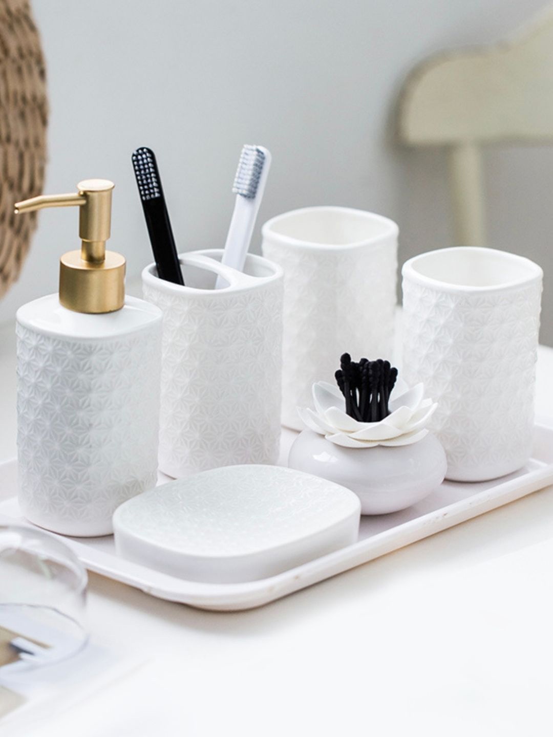 

Nestasia Set Of 4 White Textured Bathroom Accessories