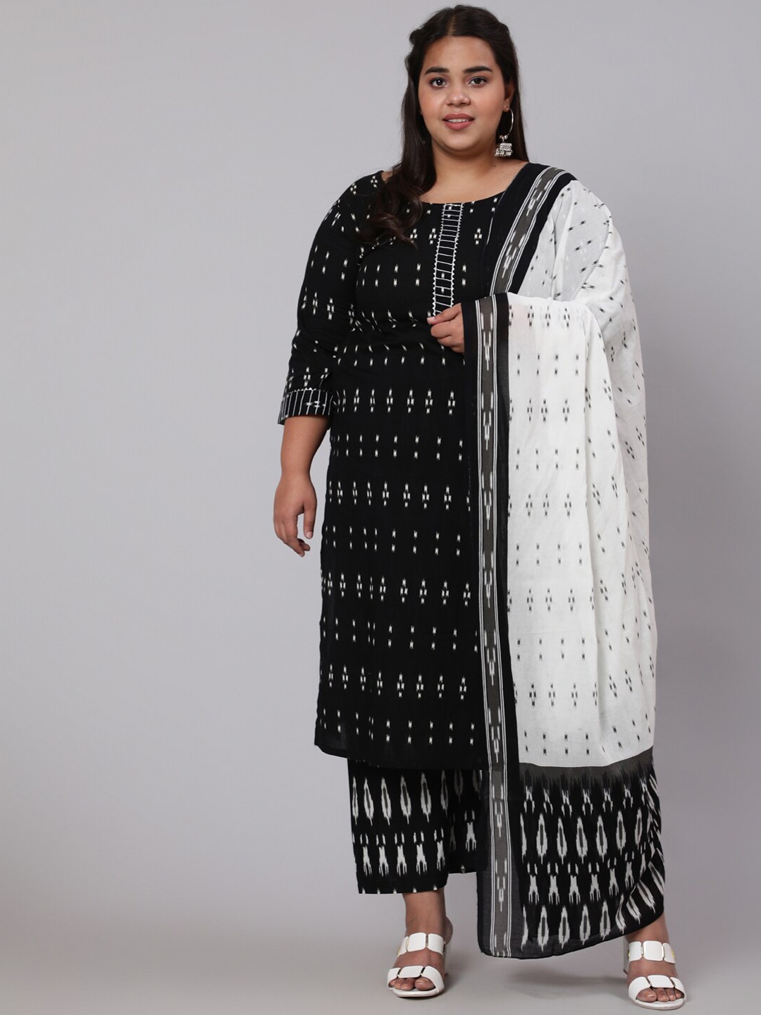

Nayo Women Black Printed Straight Pure Cotton Kurta with Palazzos & Dupatta
