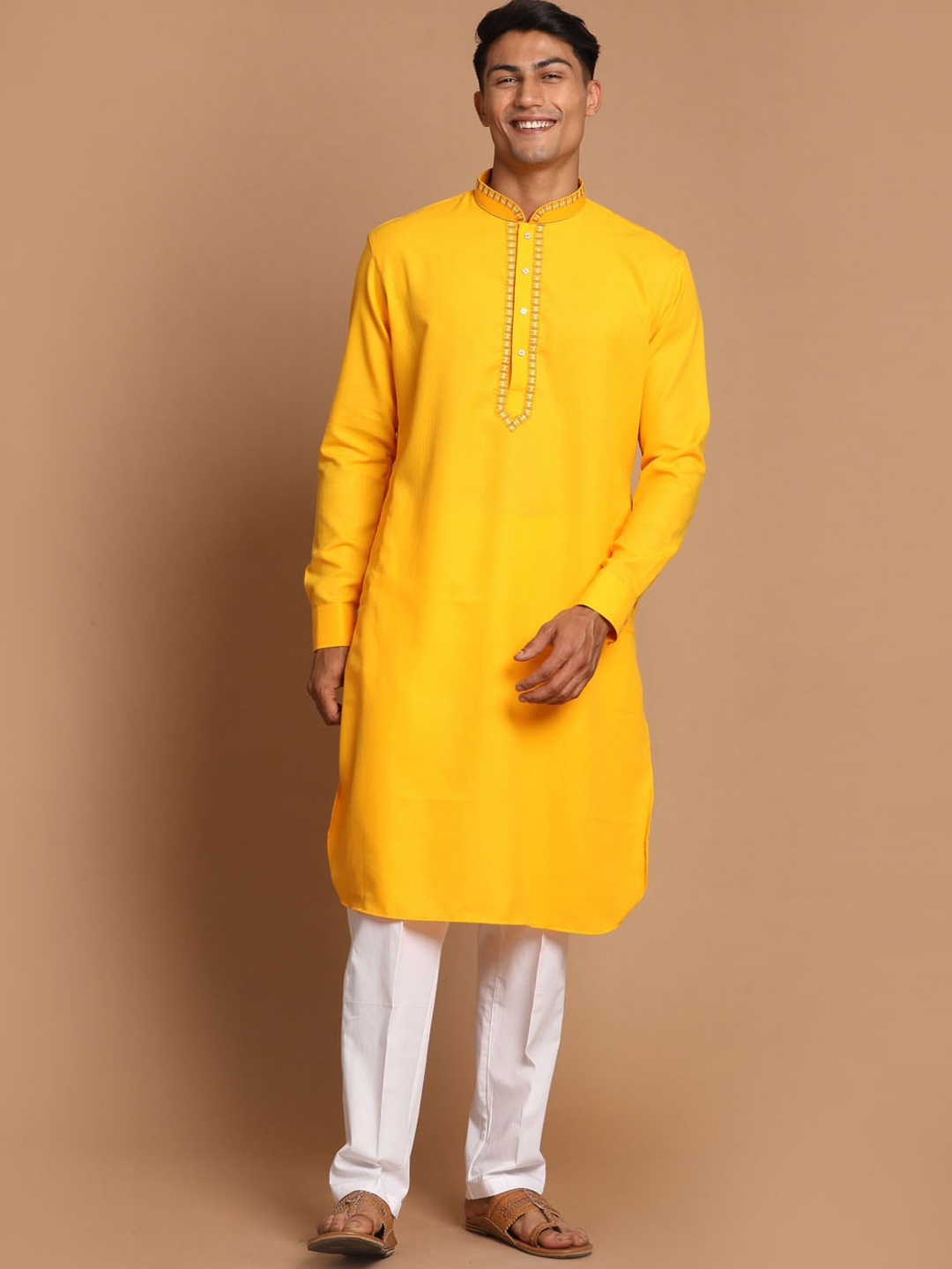 

VASTRAMAY Men Yellow Kurti with Pyjamas