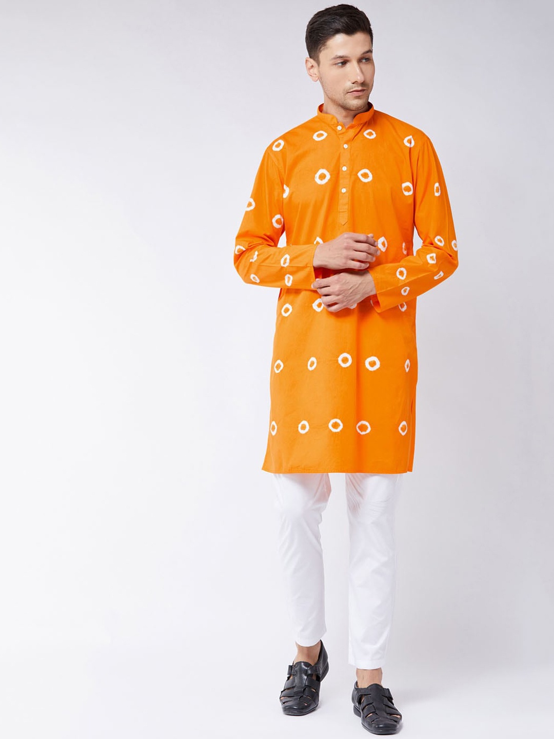 

VASTRAMAY Men Orange Embroidered Angrakha Pure Cotton Kurta with Pyjamas