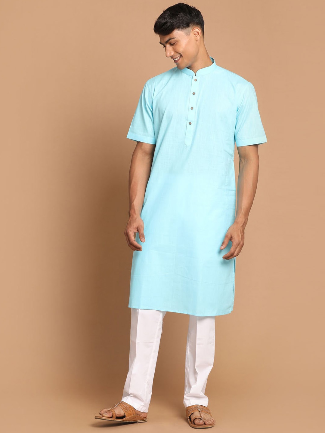 

VASTRAMAY Men Blue Pleated Kurta with Pyjamas