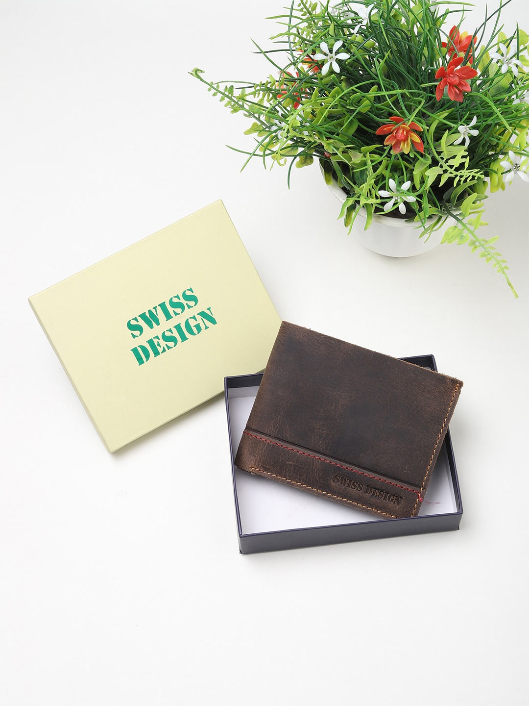 

Swiss Design Men Leather Two Fold Wallet, Brown