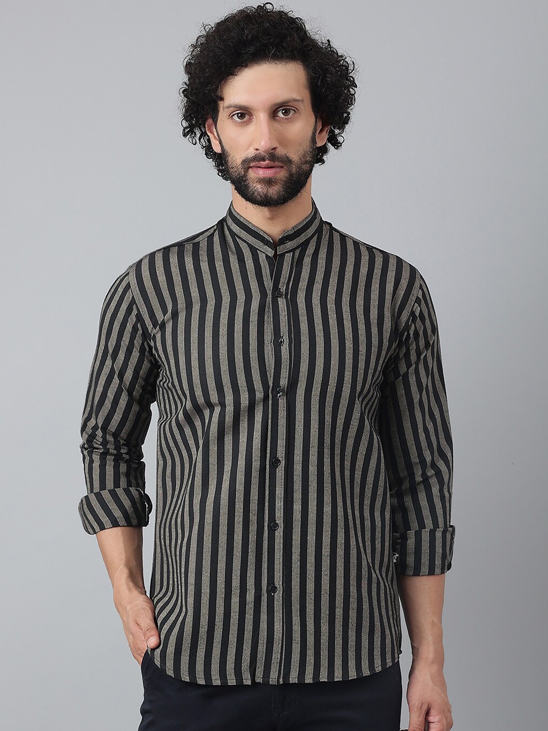 

RIAG Men Striped Casual Shirt, Black