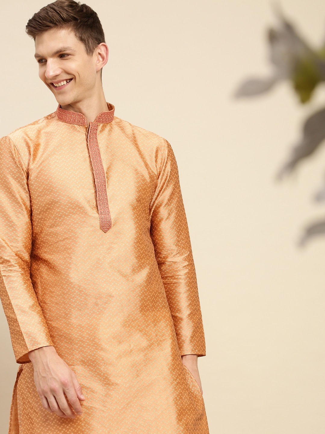 

Sanwara Men Pink Embroidered Keyhole Neck Flared Sleeves Thread Work Kurta