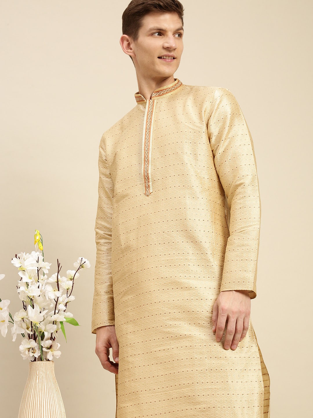 

Sanwara Men Beige Thread Work Kurta