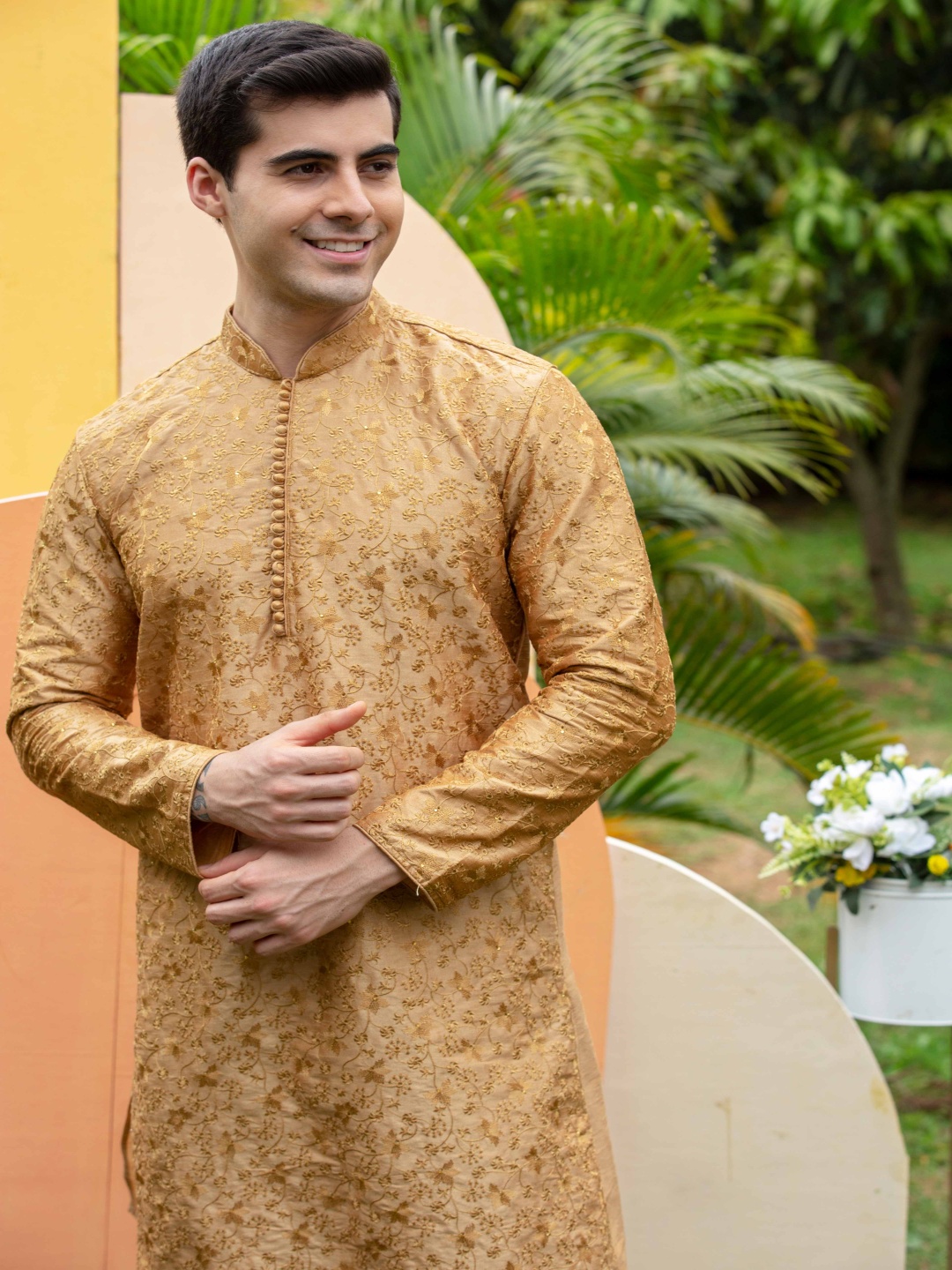 

Sanwara Men Beige Thread Work Kurta