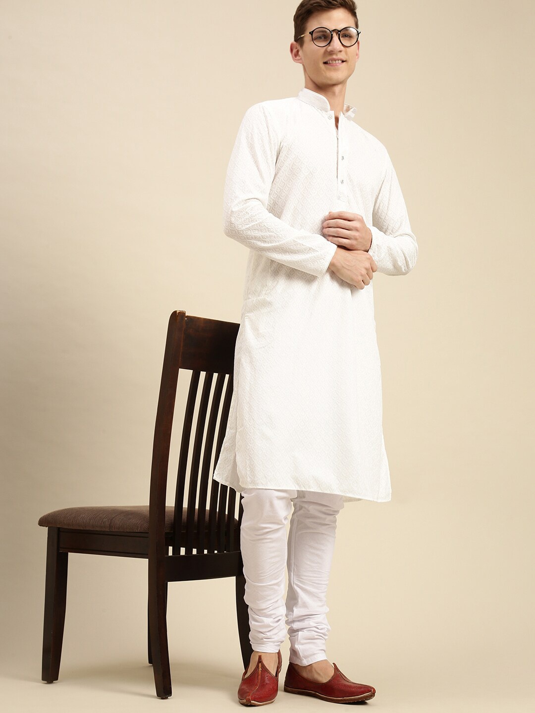 

Sanwara Men White Thread Work Kurta