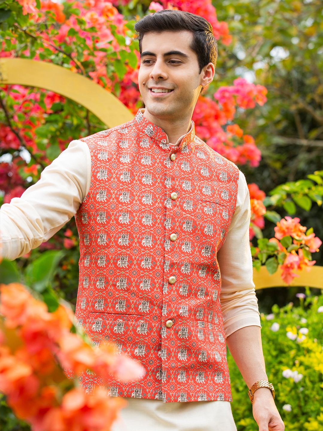 

Sanwara Men Red Printed Woven Bandi Nehru Jacket