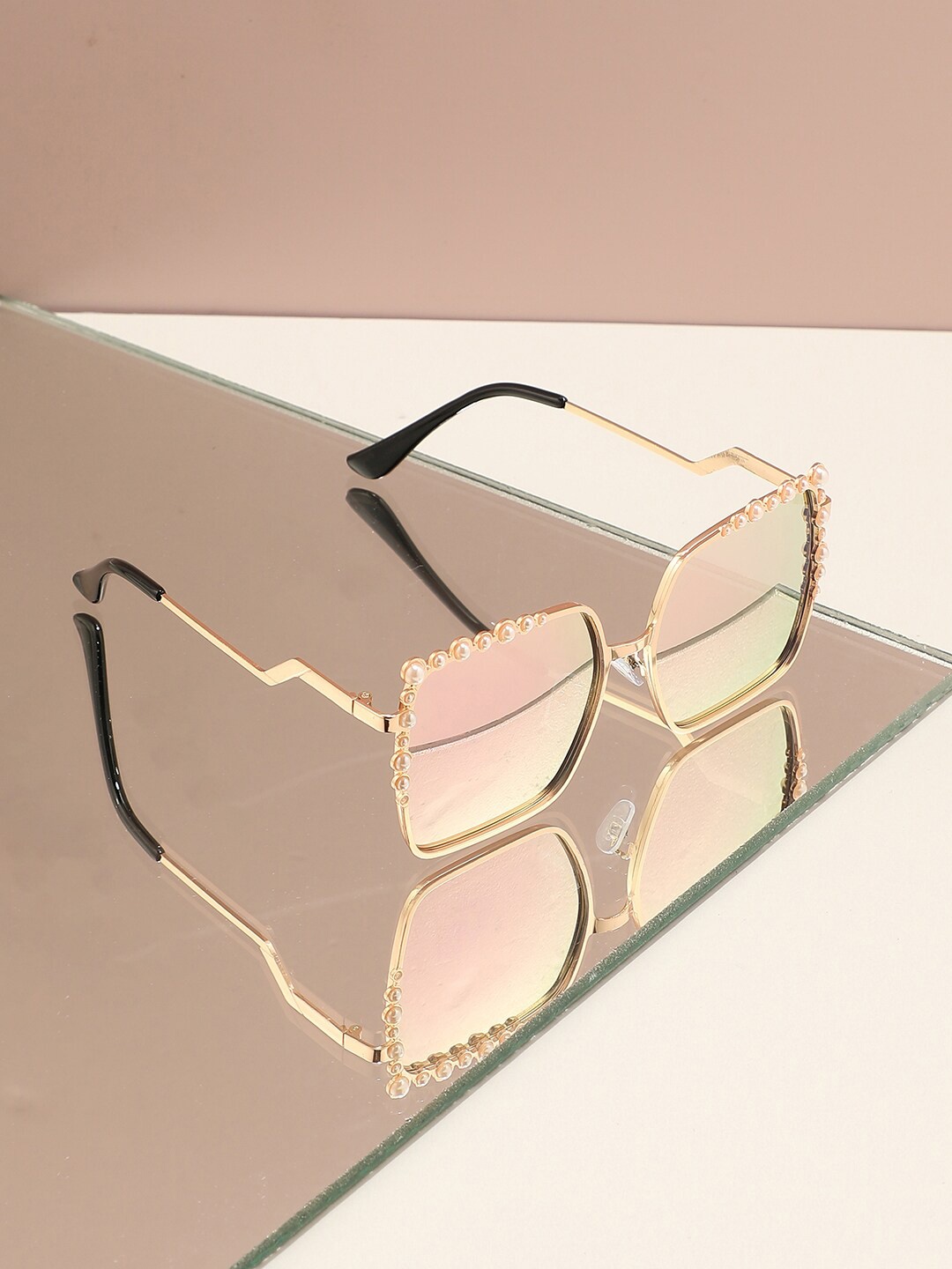 

HAUTE SAUCE by Campus Sutra Women Pink Lens & Gold-Toned Butterfly Sunglasses with Polarised Lens