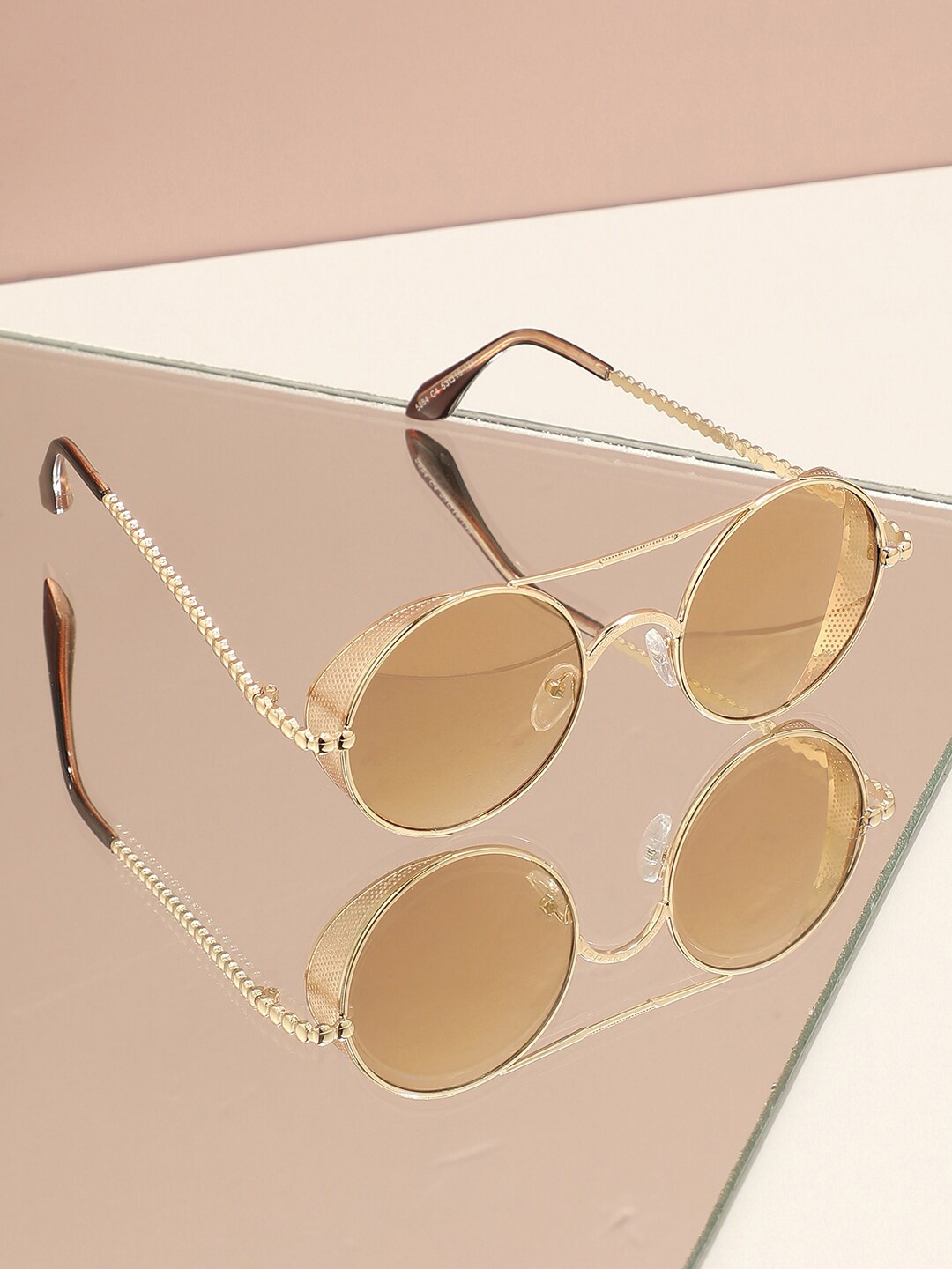 

HAUTE SAUCE by Campus Sutra Women Round Sunglasses with Polarised Lens, Gold