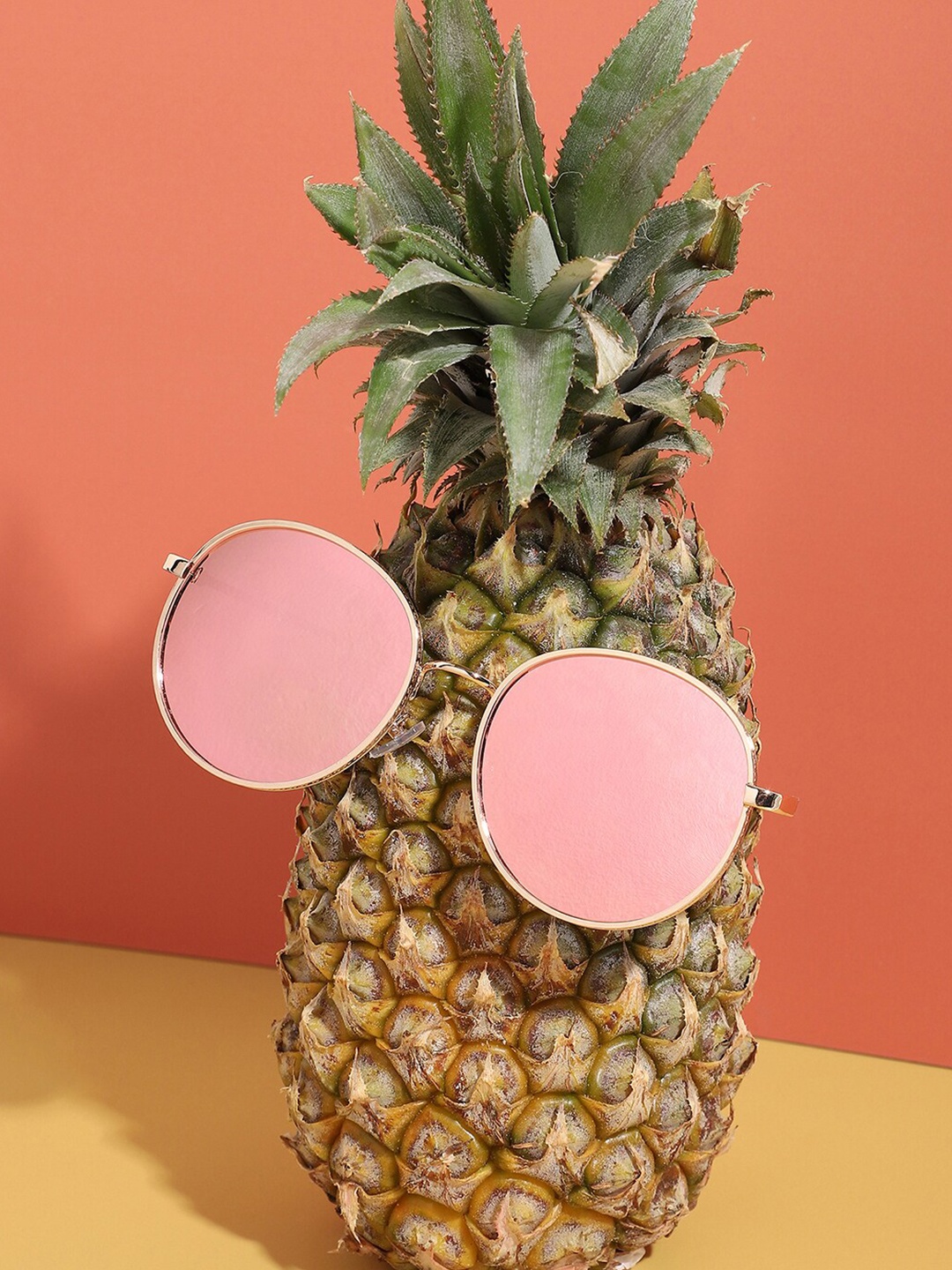 

HAUTE SAUCE by Campus Sutra Women Round Sunglasses with Polarised Lens, Gold