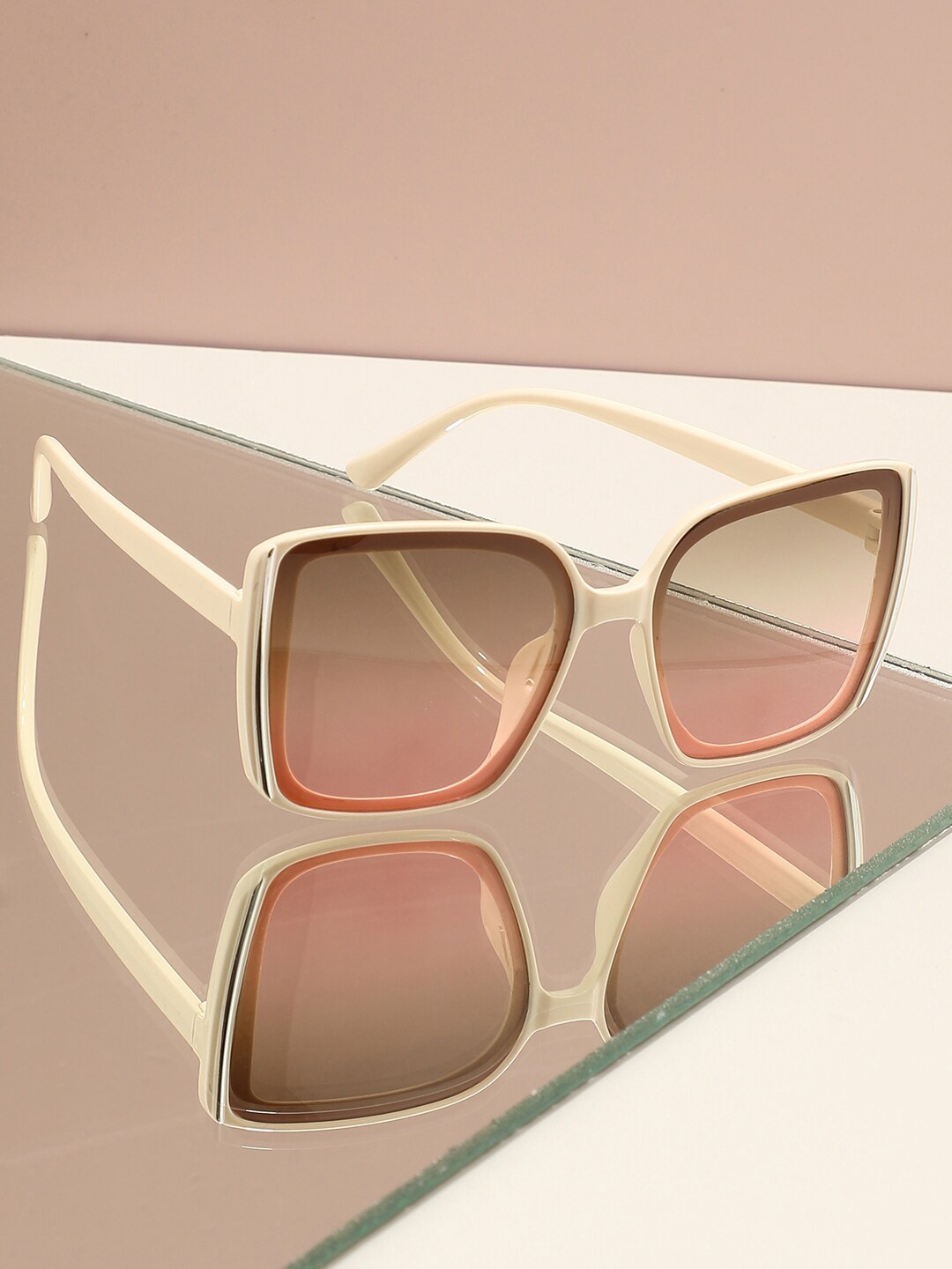 

HAUTE SAUCE by Campus Sutra Women Oversized Sunglasses with Polarised Lens, White