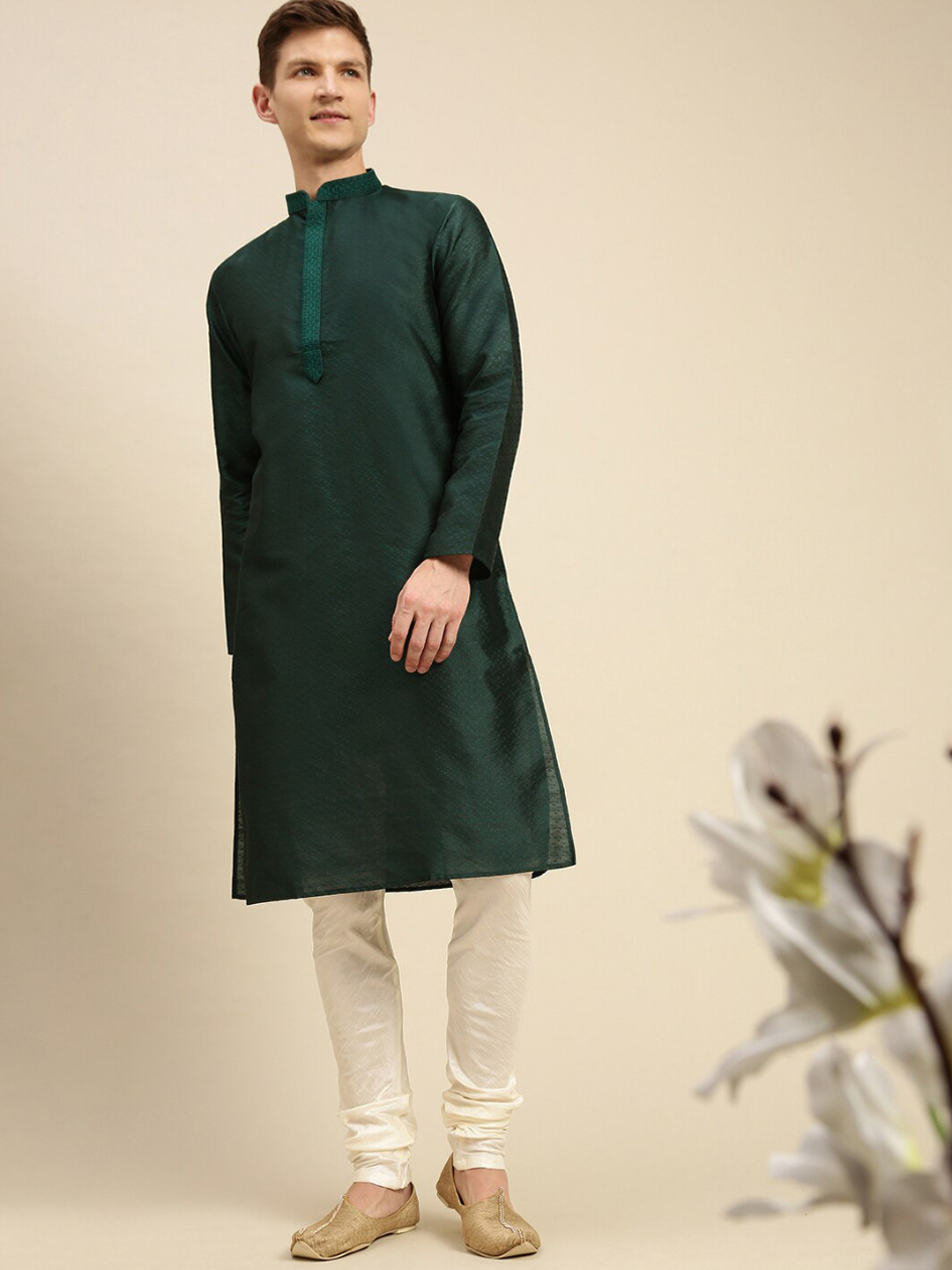 

Sanwara Men Green Kurta with Churidar