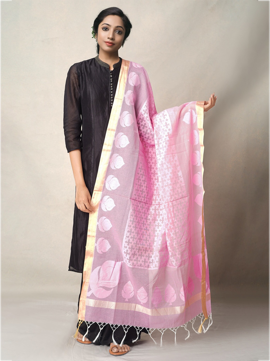 

Unnati Silks Pink & Gold-Toned Ethnic Motifs Woven Design Foil Print Dupatta