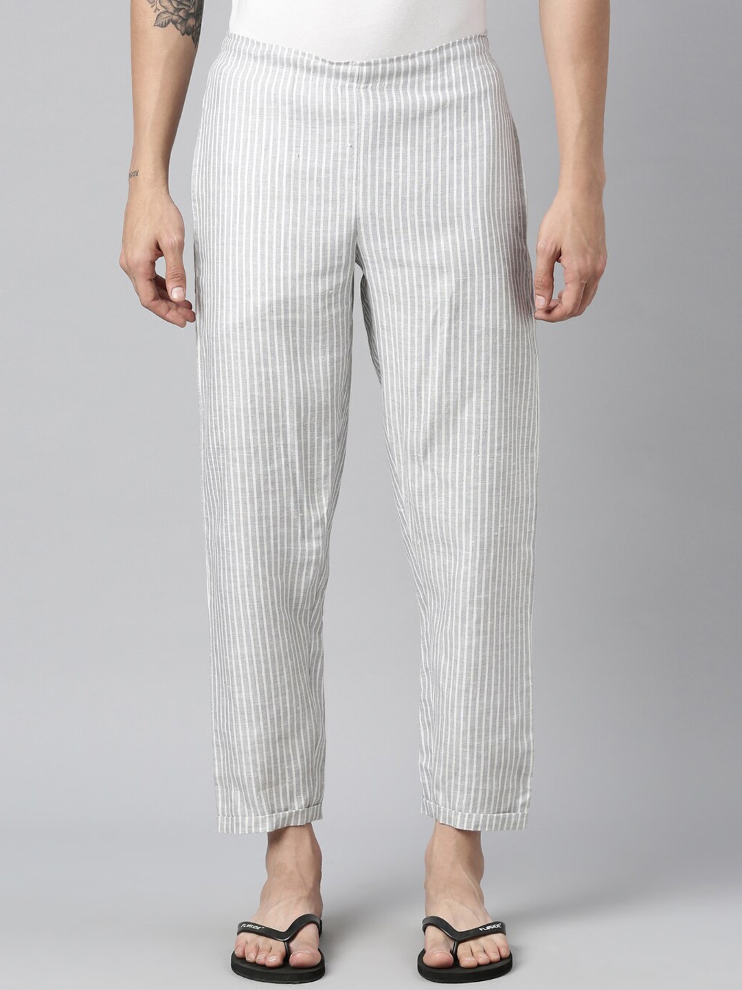 

Ecentric Men Grey Striped Lounge Pant