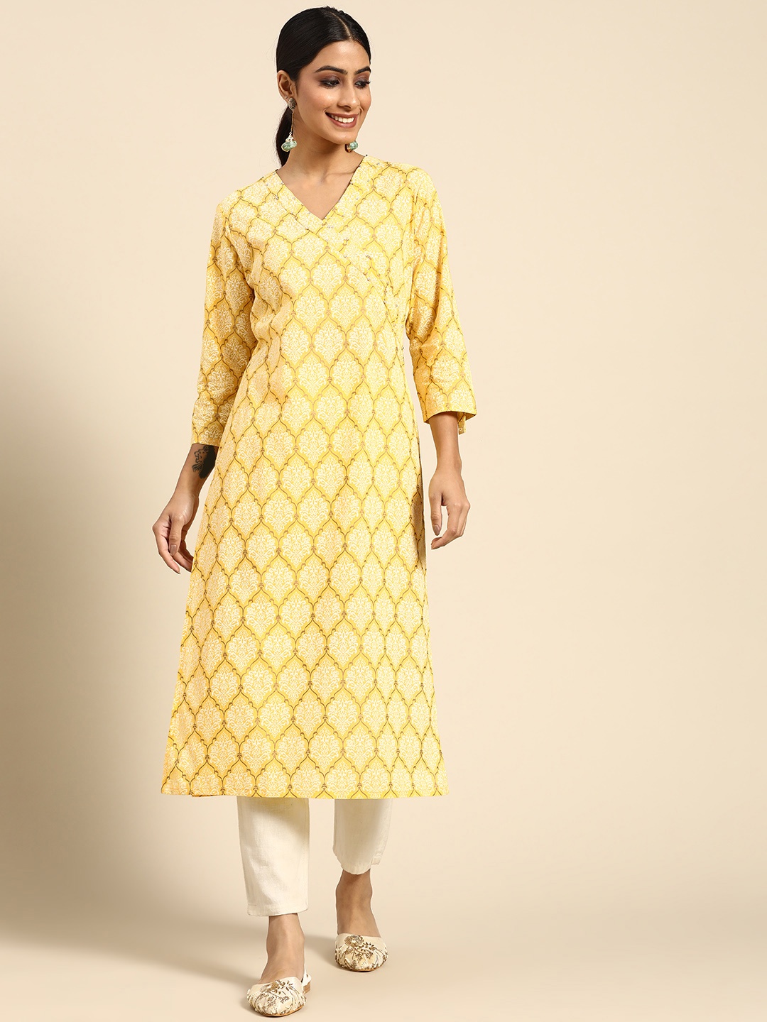 

Sangria Women Yellow & White Ethnic Motifs Printed Kurta