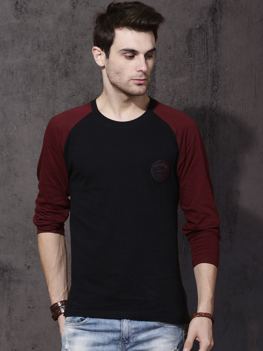 

Roadster Men Black Solid Round Neck Pure Cotton T-shirt