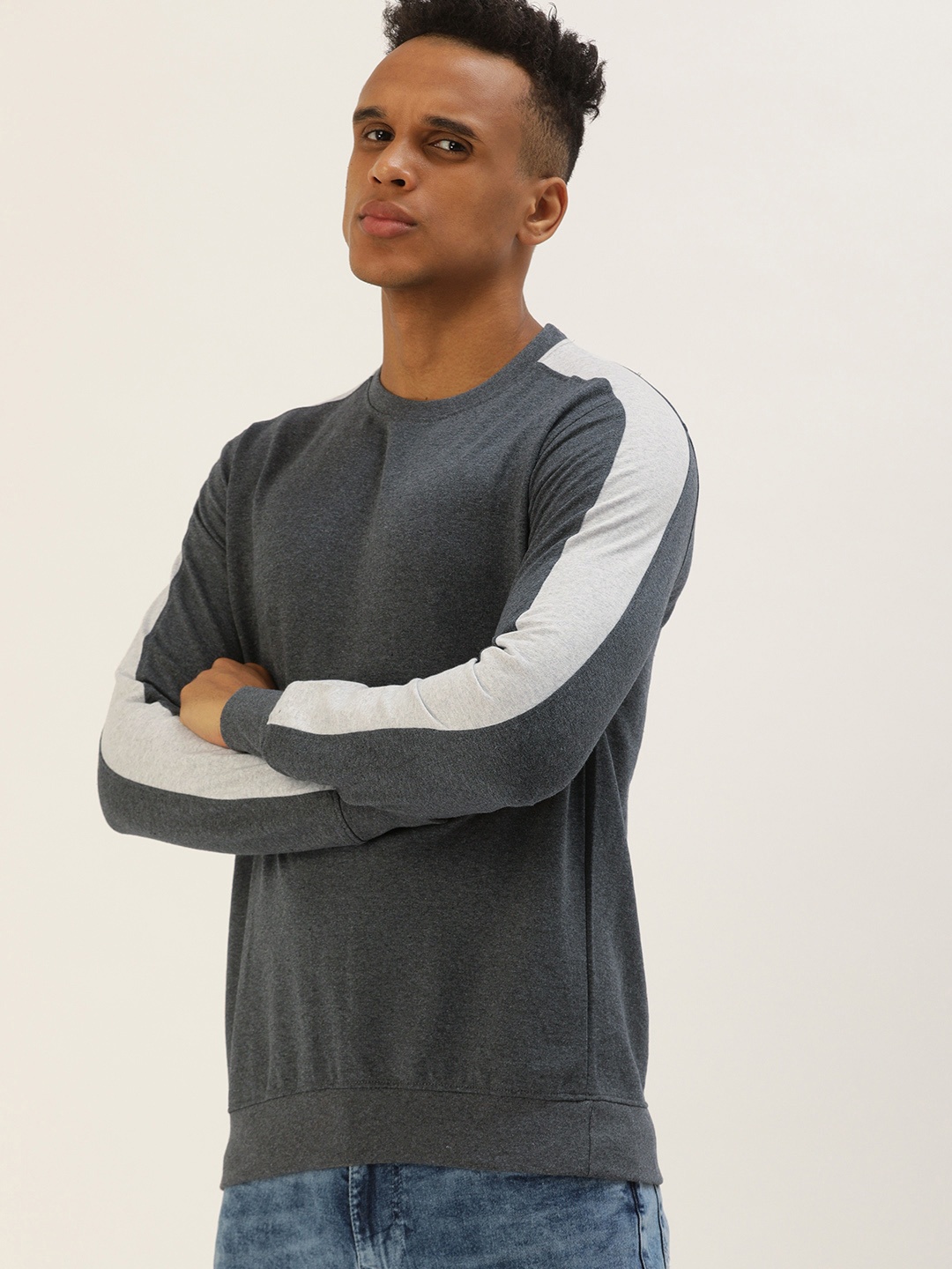 

ARISE Men Charcoal Grey & White Solid Sweatshirt