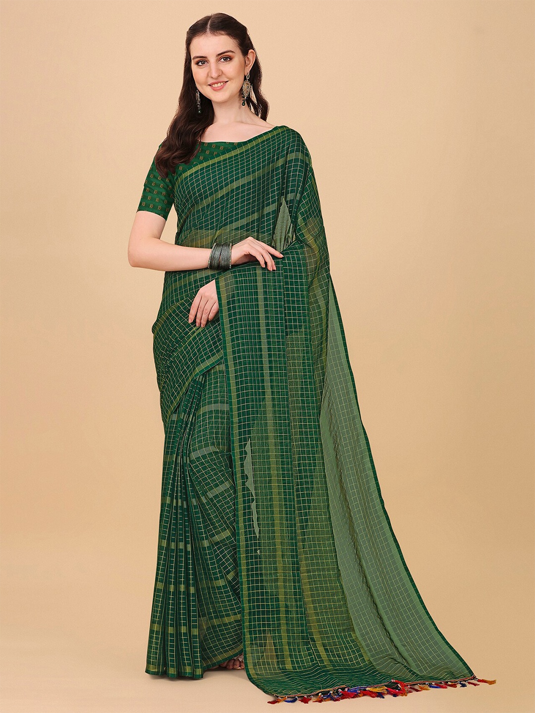 

Indian Fashionista Green & Gold-Toned Checked Kasavu Saree