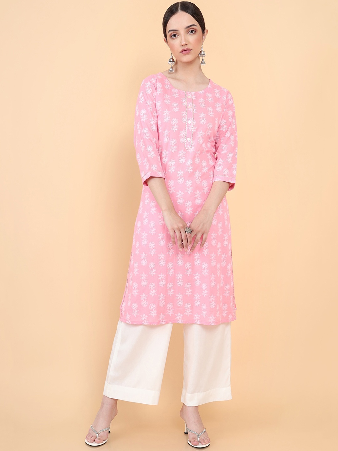 

Soch Women Pink Geometric Thread Work Kurta