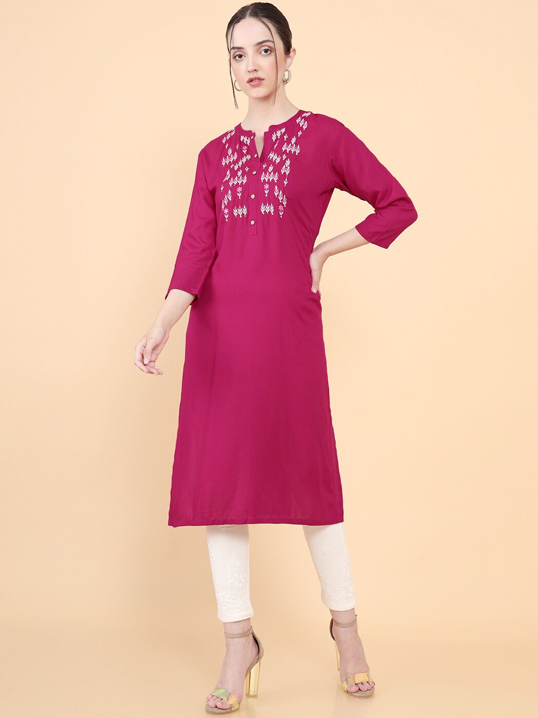 

Soch Women Fuchsia Yoke Design Keyhole Neck Flared Sleeves Thread Work Kurta