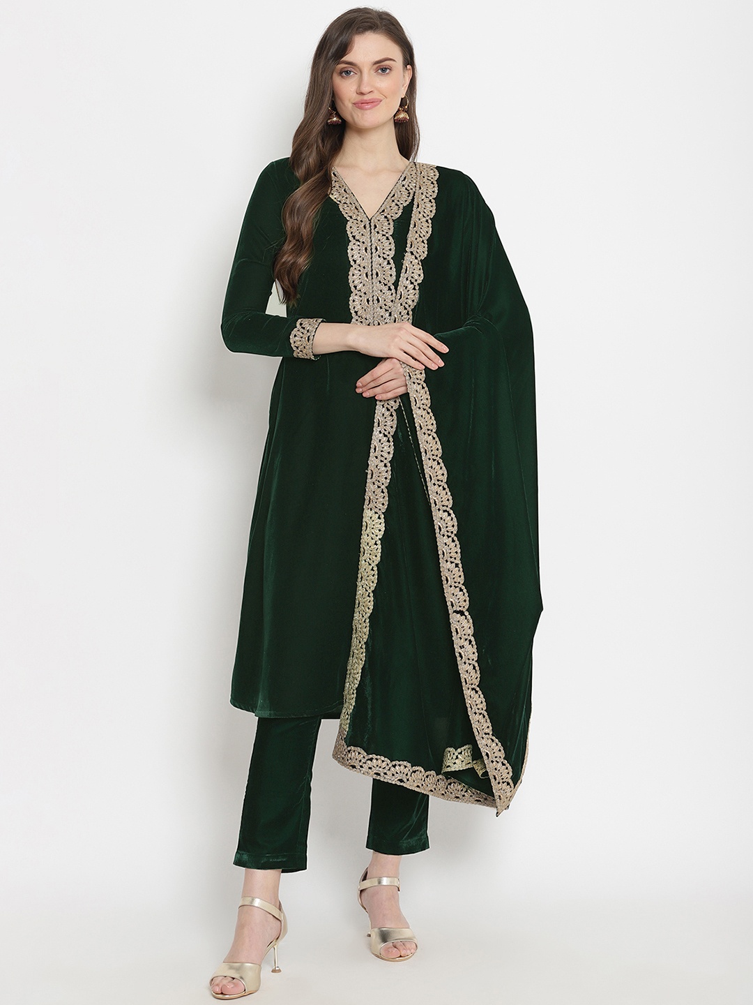 

trueBrowns Women Green Solid Velvet Shawl