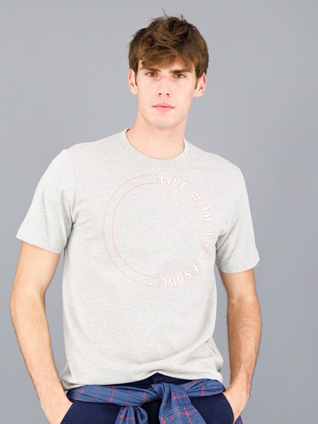 

FREESOUL Men Grey Typography Printed Raw Edge Cotton T-shirt