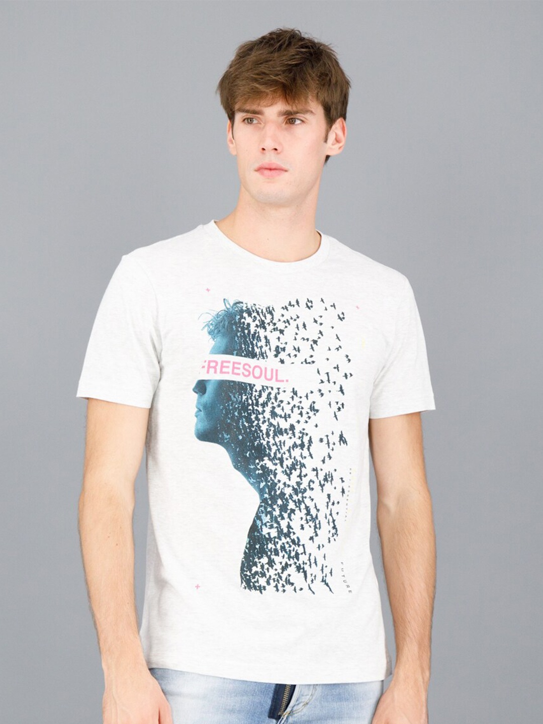 

FREESOUL Men Off White & Blue Printed Raw Edge Cotton T-shirt