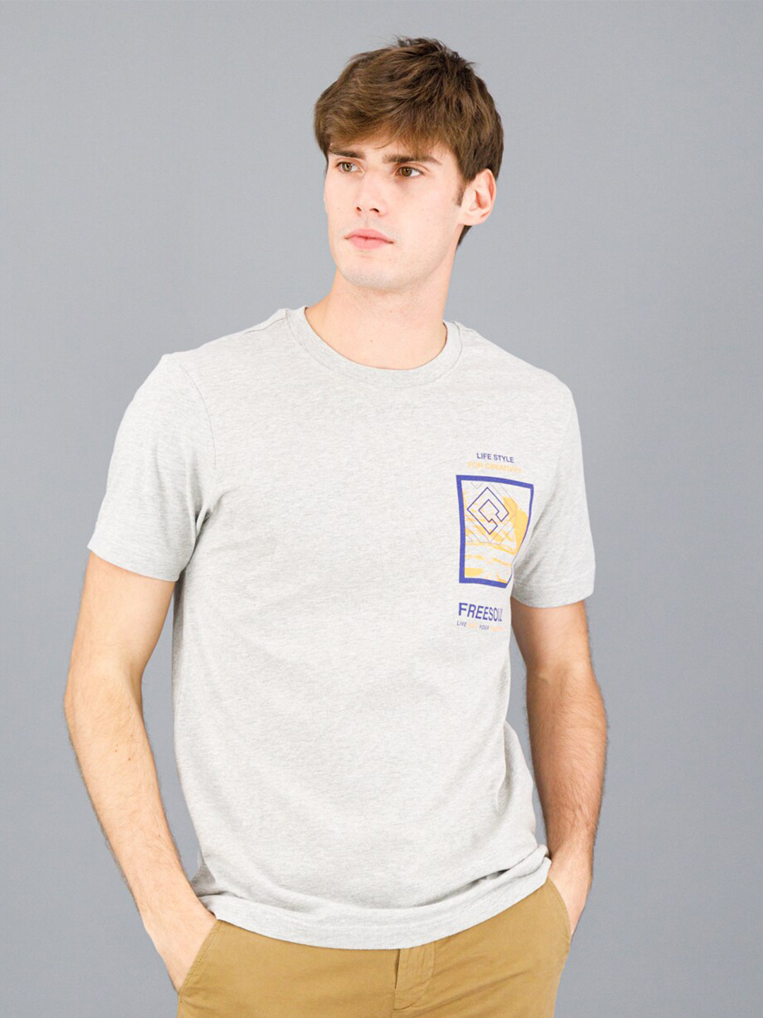 

FREESOUL Men Grey Graphic Printed Short Sleeves Round Neck Cotton T-shirt