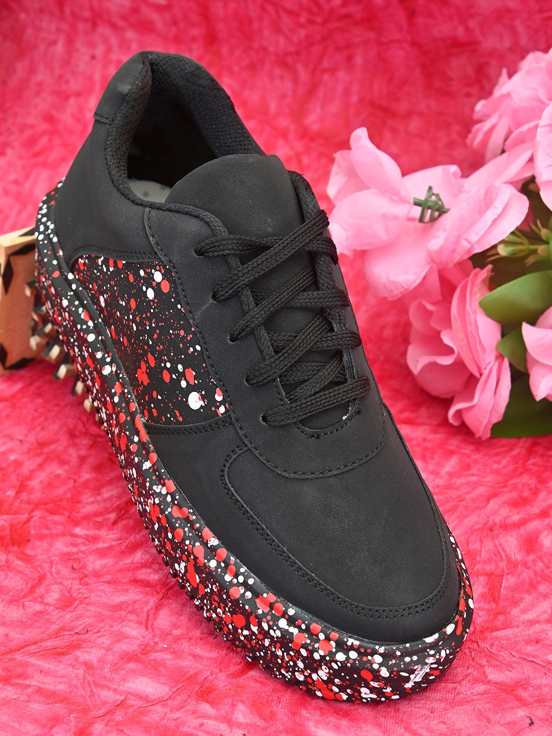 

Roadster Women Black & Red Printed Casual Lace-Up Sneakers