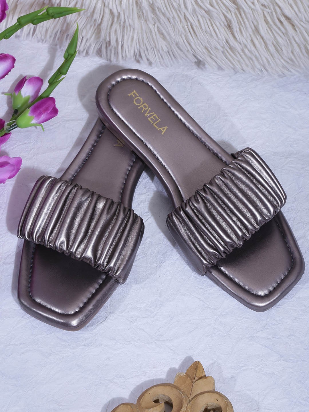

FORVELA Women Grey Striped Open Toe Flats with Bows